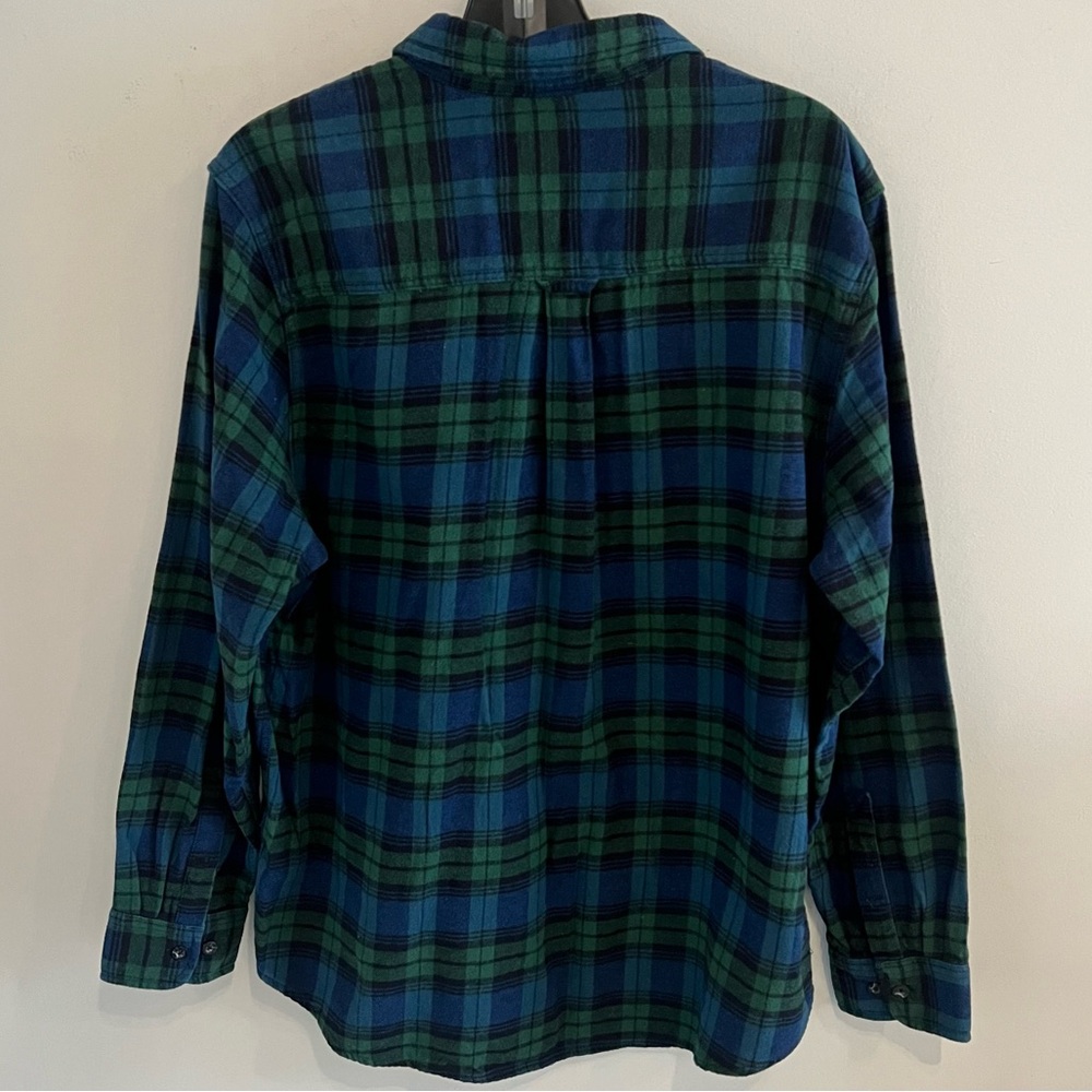 Woolrich Men’s Plaid Flannel Button Down Shirt. - Picture 4 of 10